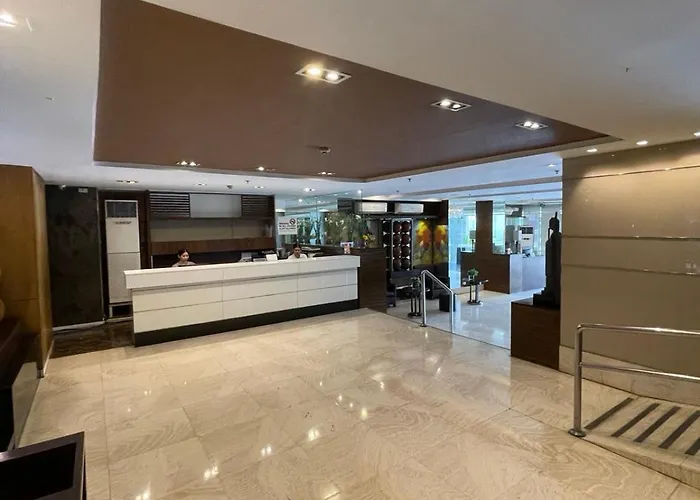 A Venue Residences 80n Apartment